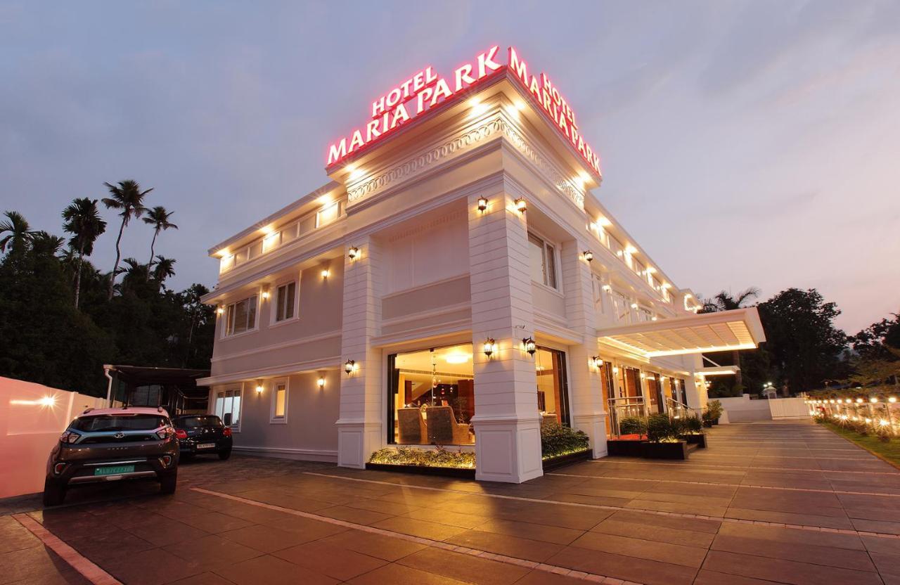 Hotel Maria Park Muvattupuzha Exteriör bild